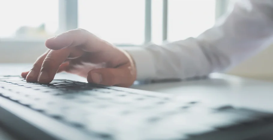 Gdzie znaleźć płatne i darmowe zdjęcia stockowe na stronę internetową?
