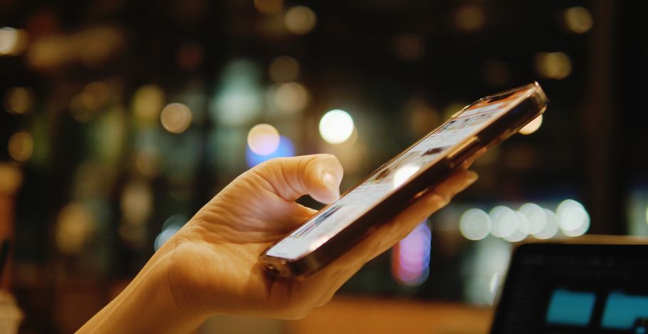 Czym jest reklama graficzna i gdzie się ją zamieszcza?