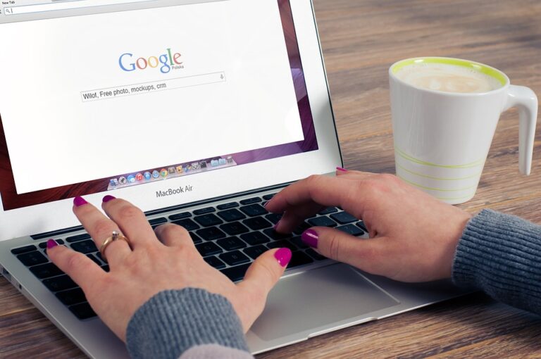 Dlaczego nie widzę swoich reklam w Sieci reklamowej Google