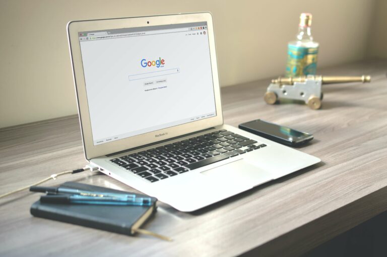 Sitechecker – narzędzie pomocne w codziennym monitoringu SEO