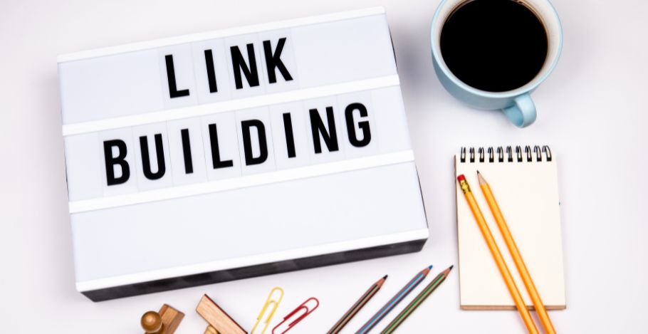 Linkowanie wewnętrzne a SEO – co to jest i jak je dodać na stronę?