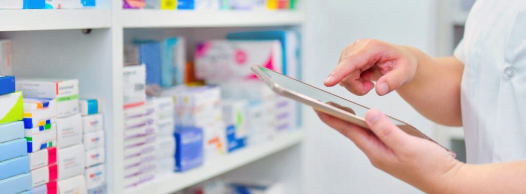 <span class="green_bold">644% więcej</span> kliknięć i + <span class="green_bold">3956% słów w TOP3</span> dla e-commerce w branży farmaceutycznej